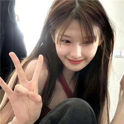 男爵的同桌小女生