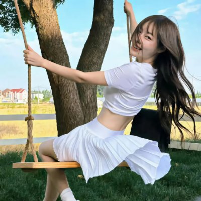 出墙红杏两家春